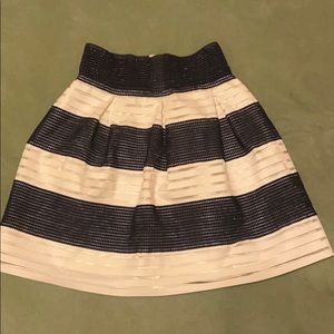 Striped pleated skirt 💙